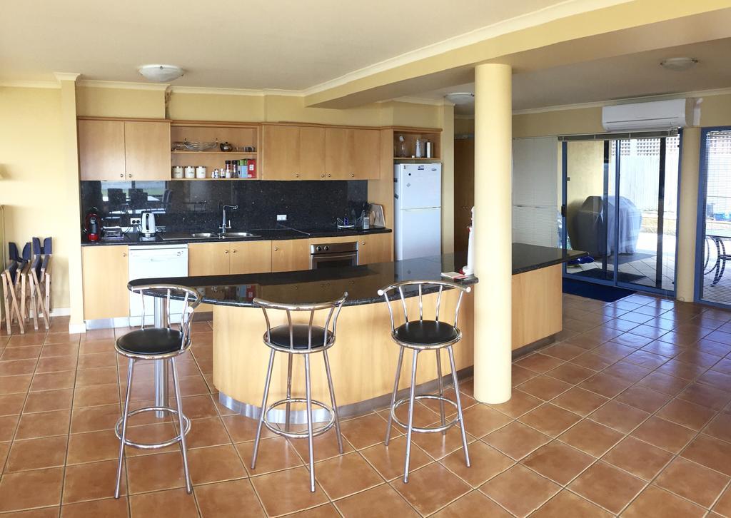 Horizons Beachfront Apartment ポート・フェアリー エクステリア 写真
