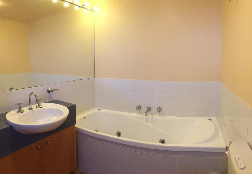 Horizons Beachfront Apartment ポート・フェアリー エクステリア 写真